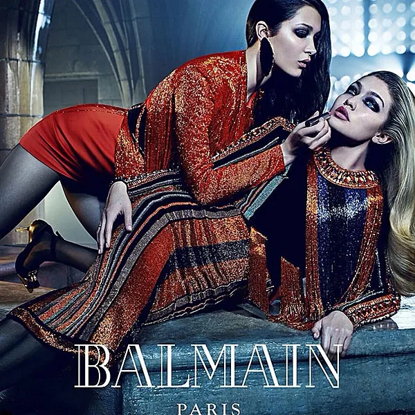Кайли и Кендалл Дженнер в рекламной кампании Balmain Кайли и Кендалл Дженнер в рекламной кампании Balmain