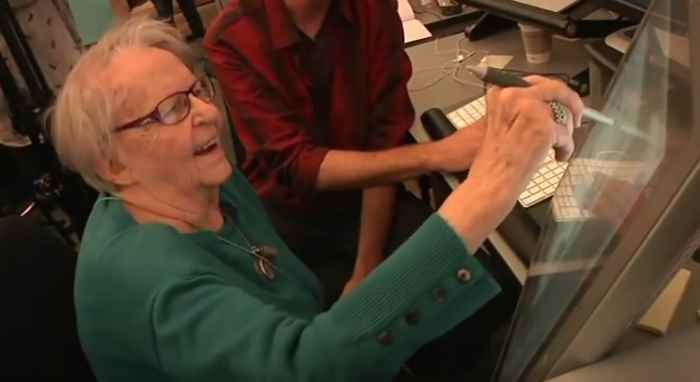 Google помог 97-летней старушке увидеть будущее