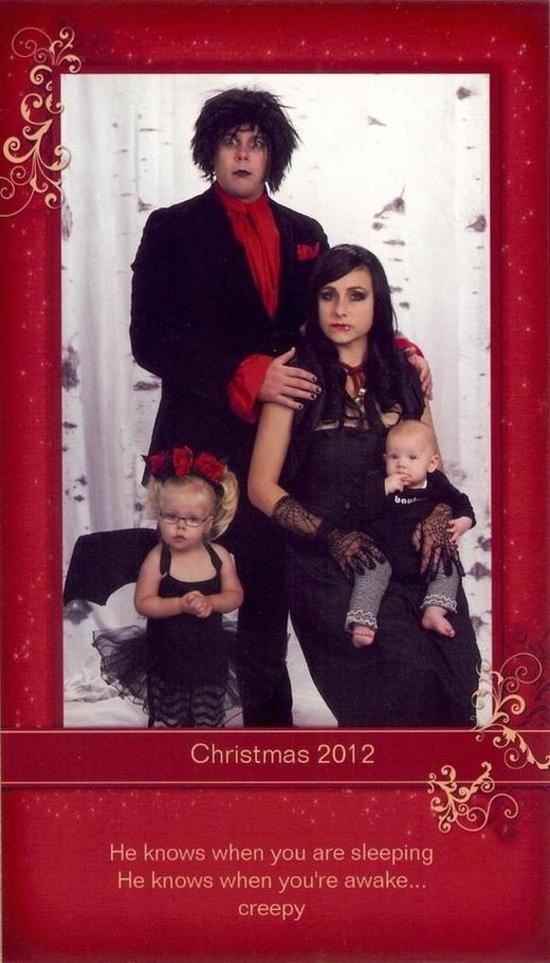 Самые нелепые рождественские фото одной семьи