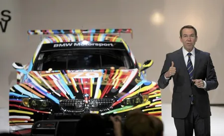 BMW выставляет коллекцию арт-автомобилей онлайн BMW выставляет коллекцию арт-автомобилей онлайн