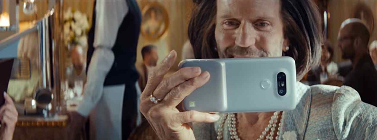 Джейсон Стейтем в рекламном ролике смартфона LG G5