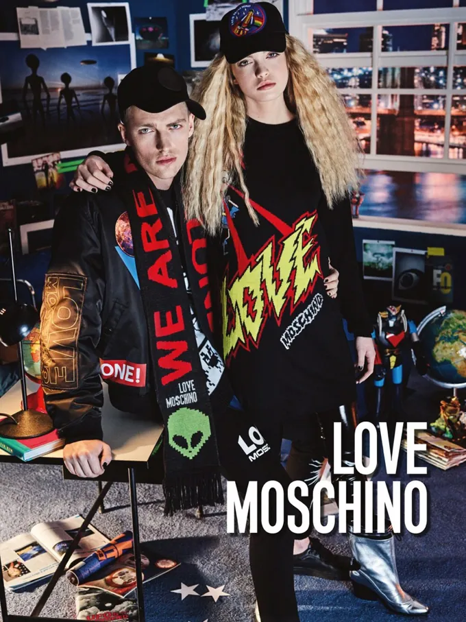 Элла Уэнстром и Виктор Найландер в рекламной кампании Love Moschino Элла Уэнстром и Виктор Найландер в рекламной кампании Love Moschino