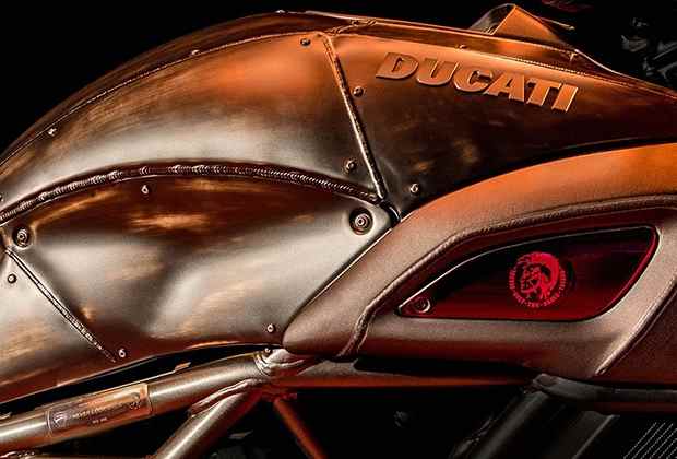 Ducati представил дьявольский мотоцикл