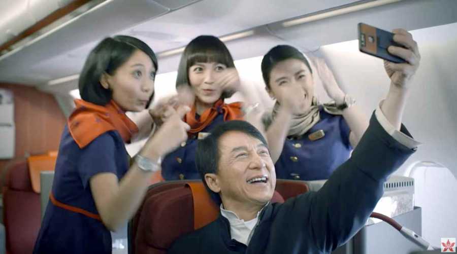 Hong Kong Airlines показала один день из жизни Джеки Чана