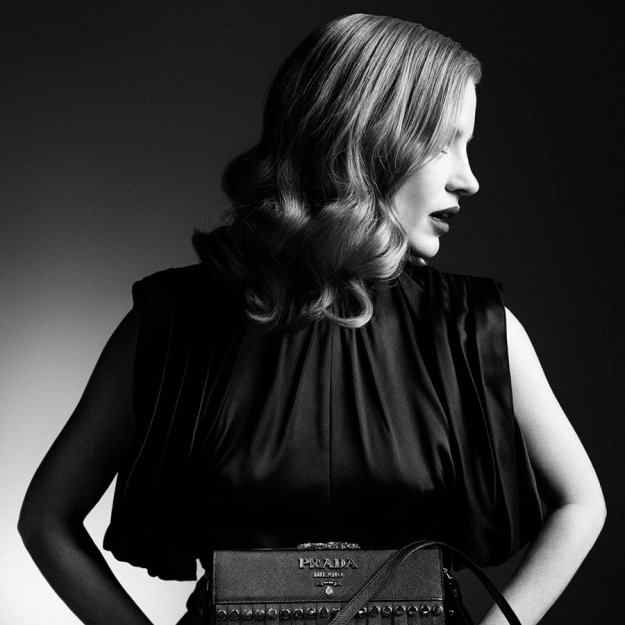 Джессика Честейн стала лицом осенней коллекции Prada
