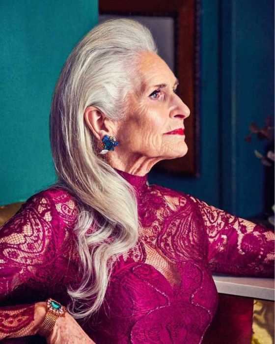 89-летняя модель стала лицом косметического бренда