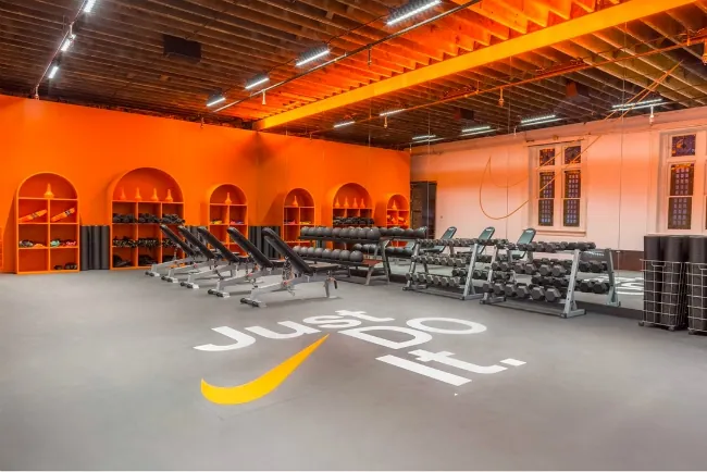 Nike превратил церковь в спортзал