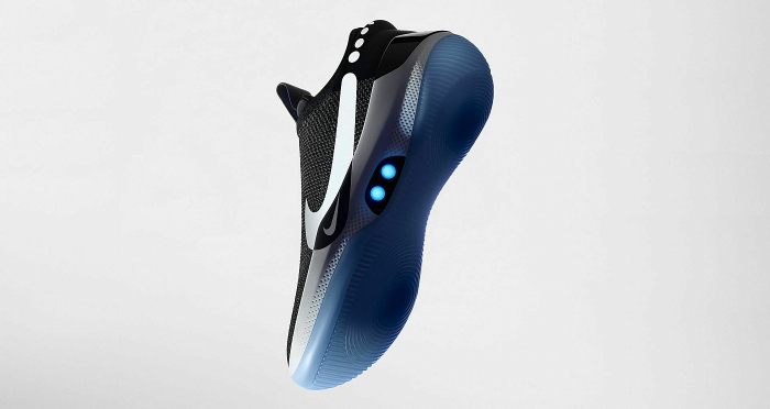Nike представила тренировочные кроссовки с автоматической шнуровкой