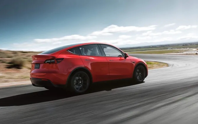 Tesla представила электрокар Model Y Tesla представила электрокар Model Y