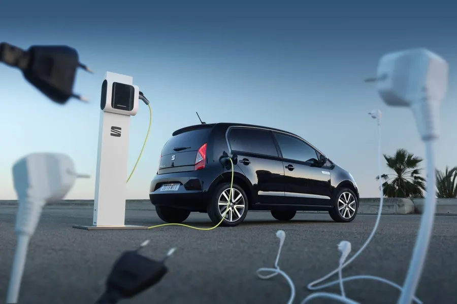 Seat представил свой первый электрокар — Mii Electric