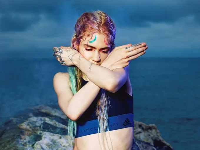 Граймс стала лицом коллаборации Adidas x Stella McCartney