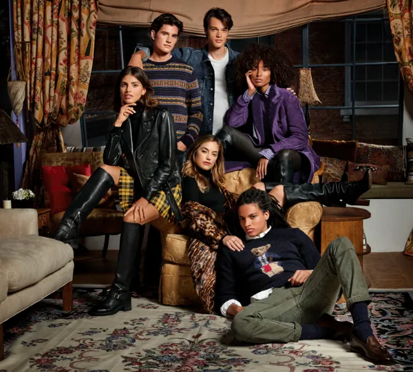 Ralph Lauren выпустил коллекцию к юбилею сериала «Друзья» Ralph Lauren выпустил коллекцию к юбилею сериала «Друзья»