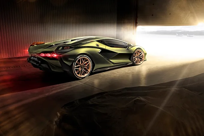 Lamborghini выпустили свой самый быстрый суперкар