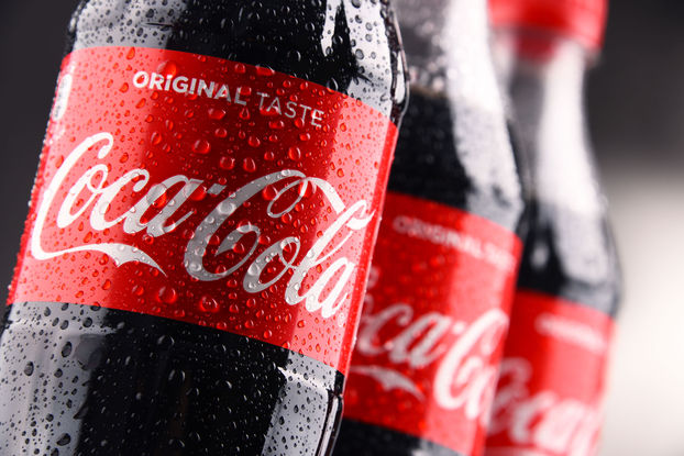 Coca-Cola не намерена отказываться от пластиковых бутылок
