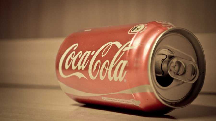 Coca-Cola запустила конкурс по редизайну банок
