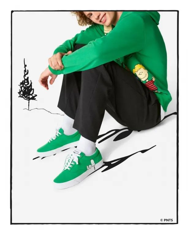 Lacoste выпустил коллекцию, вдохновленную комиксом Peanuts Lacoste выпустил коллекцию, вдохновленную комиксом Peanuts