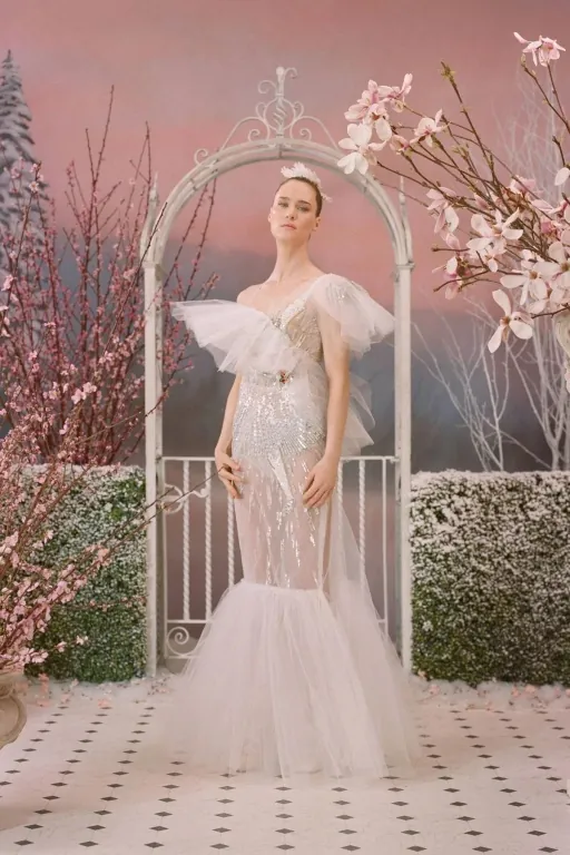 Charli XCX и Наташа Лионн снялись в лукбуке новой коллекции Rodarte Charli XCX и Наташа Лионн снялись в лукбуке новой коллекции Rodarte
