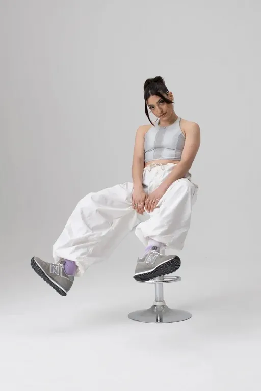 New Balance посвятил новую кампанию фирменному серому цвету New Balance посвятил новую кампанию фирменному серому цвету