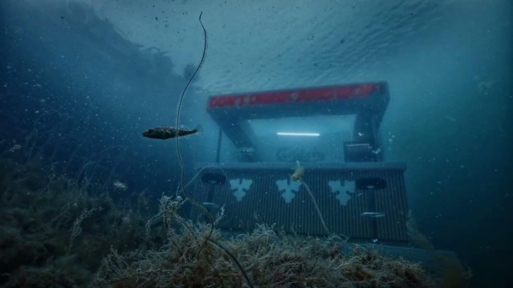 Carlsberg установил бар на дне океана