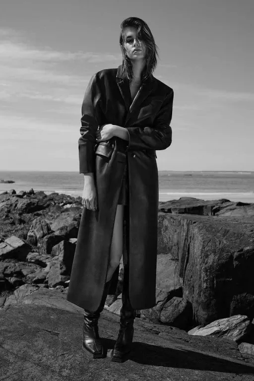 Кайя Гербер и Zara вместе разработали капсулу, вдохновленную 90-ми