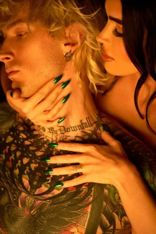 Меган Фокс снялась в кампании бренда Machine Gun Kelly Меган Фокс снялась в кампании бренда Machine Gun Kelly