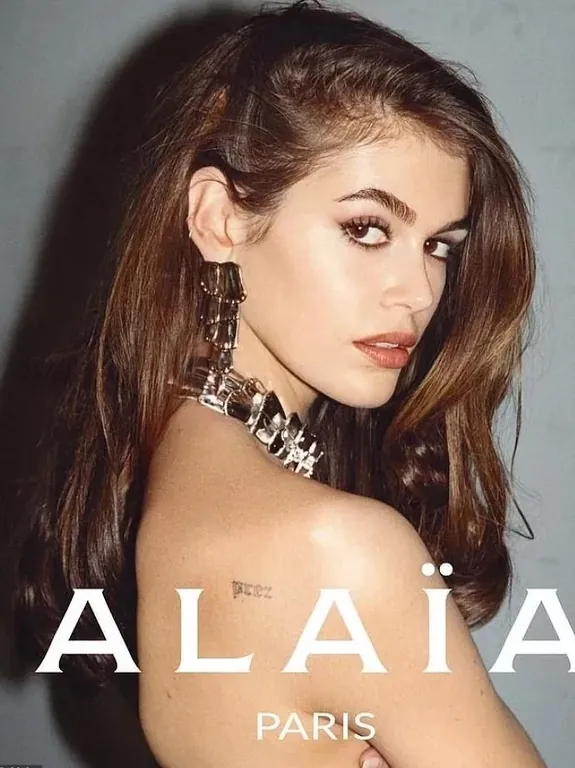 Кайя Гербер снялась в весенней кампании Alaïa