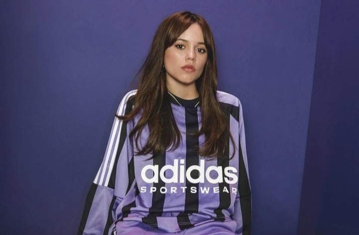 Звезда сериала "Венздей" стала послом бренда Adidas