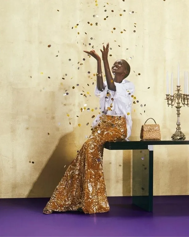 Valentino представил праздничную кампанию