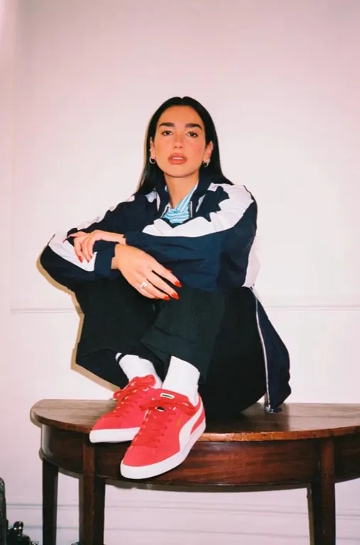 Дуа Липа снялась в новом лукбуке Puma Дуа Липа снялась в новом лукбуке Puma