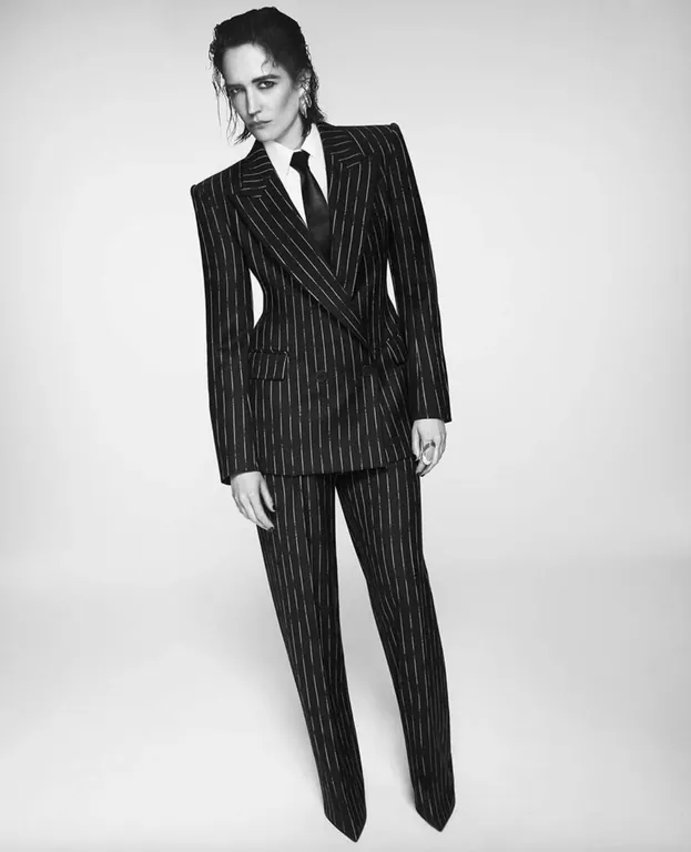 Эль Фаннинг и Наоми Кэмпбелл снялись в кампании Alexander McQueen