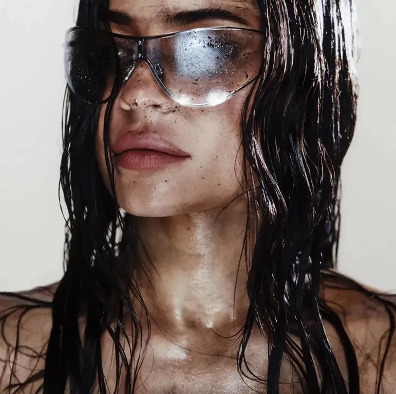 Кайли Дженнер снялась в рекламной кампании Acne Studios