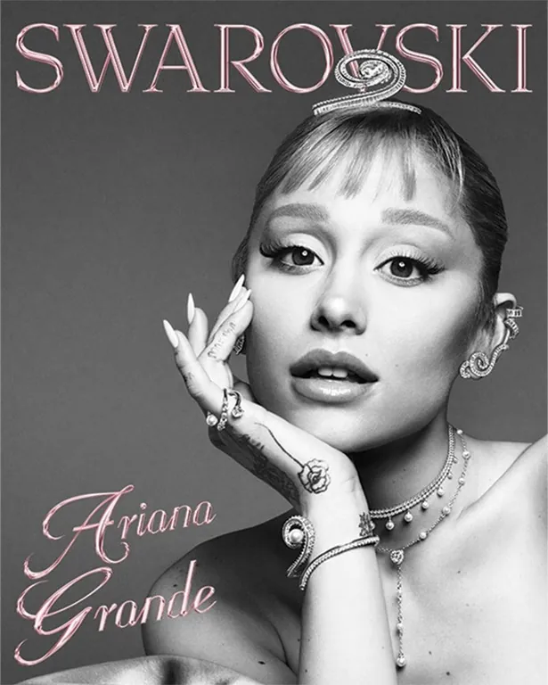 Swarovski и Ариана Гранде объединили кристаллы с музыкой