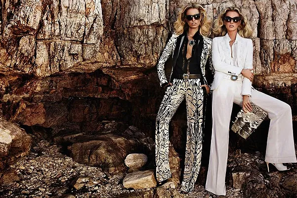 Анна Вьялицына и Каролина Куркова для Roberto Cavalli